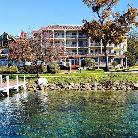 Bella Vista Suites Lake Geneva Εξωτερικό φωτογραφία
