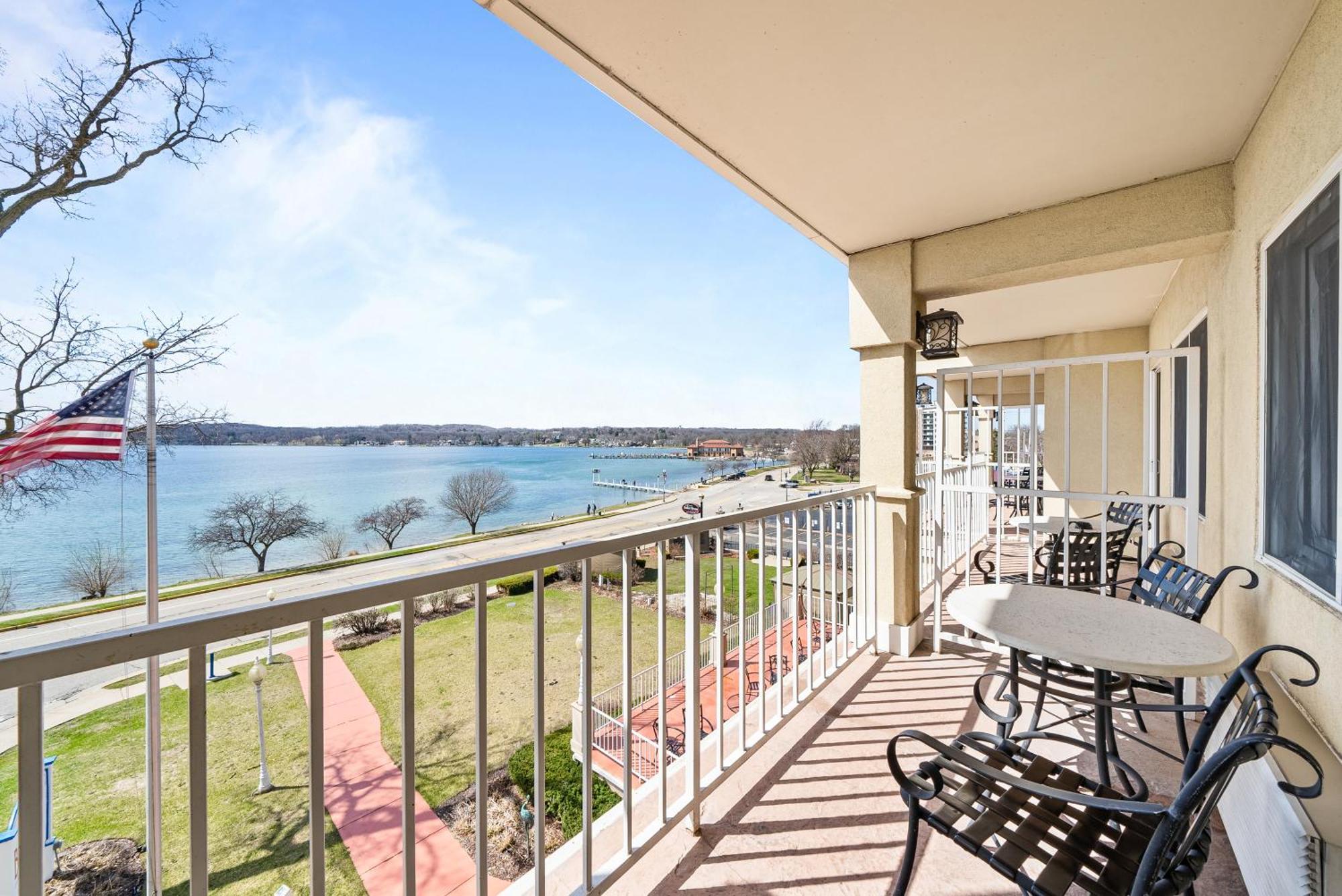 Bella Vista Suites Lake Geneva Εξωτερικό φωτογραφία