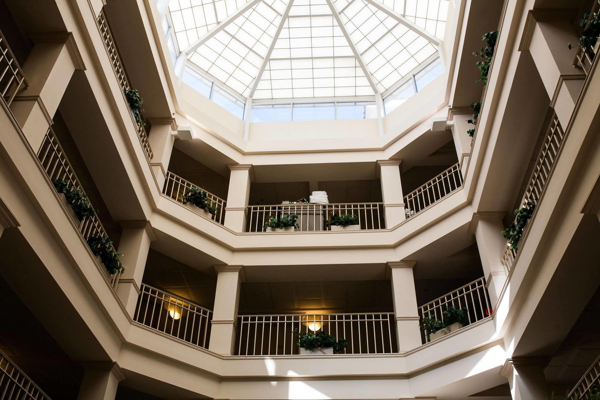 Bella Vista Suites Lake Geneva Εξωτερικό φωτογραφία