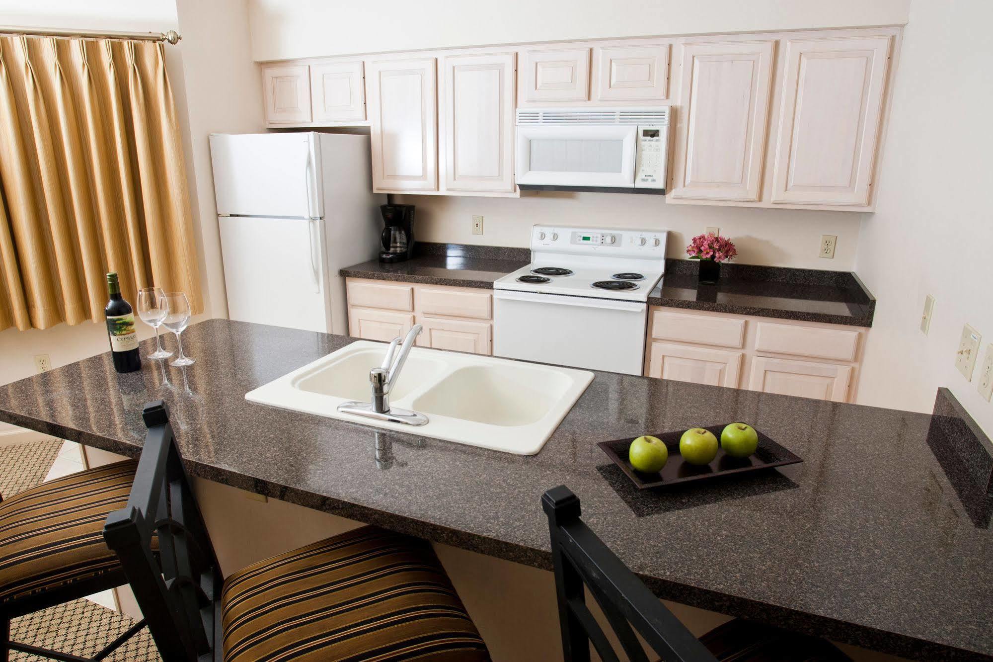 Bella Vista Suites Lake Geneva Εξωτερικό φωτογραφία